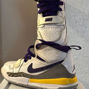 Boys Sneakers Lakers Air Jordans size 13.5
